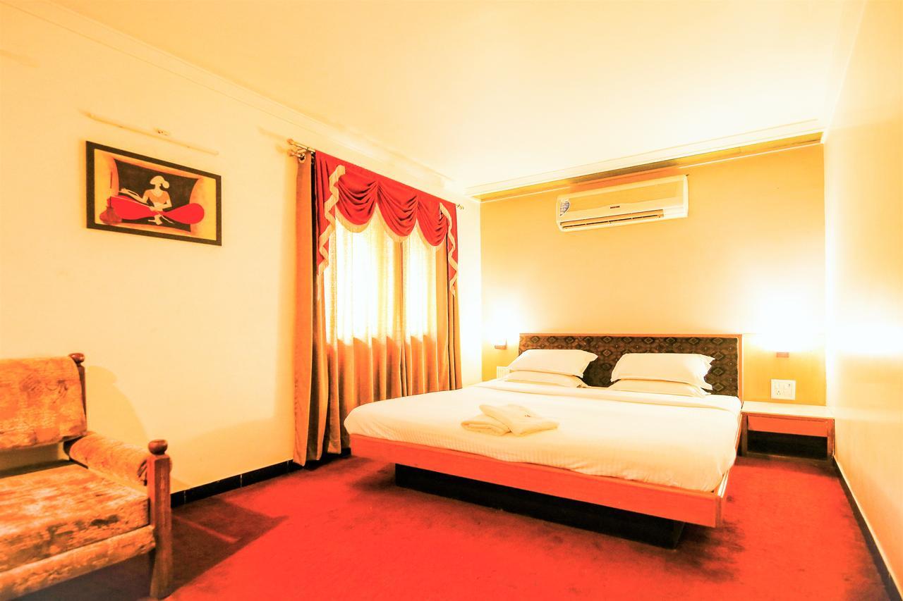Hotel Sangam Karad Exterior photo