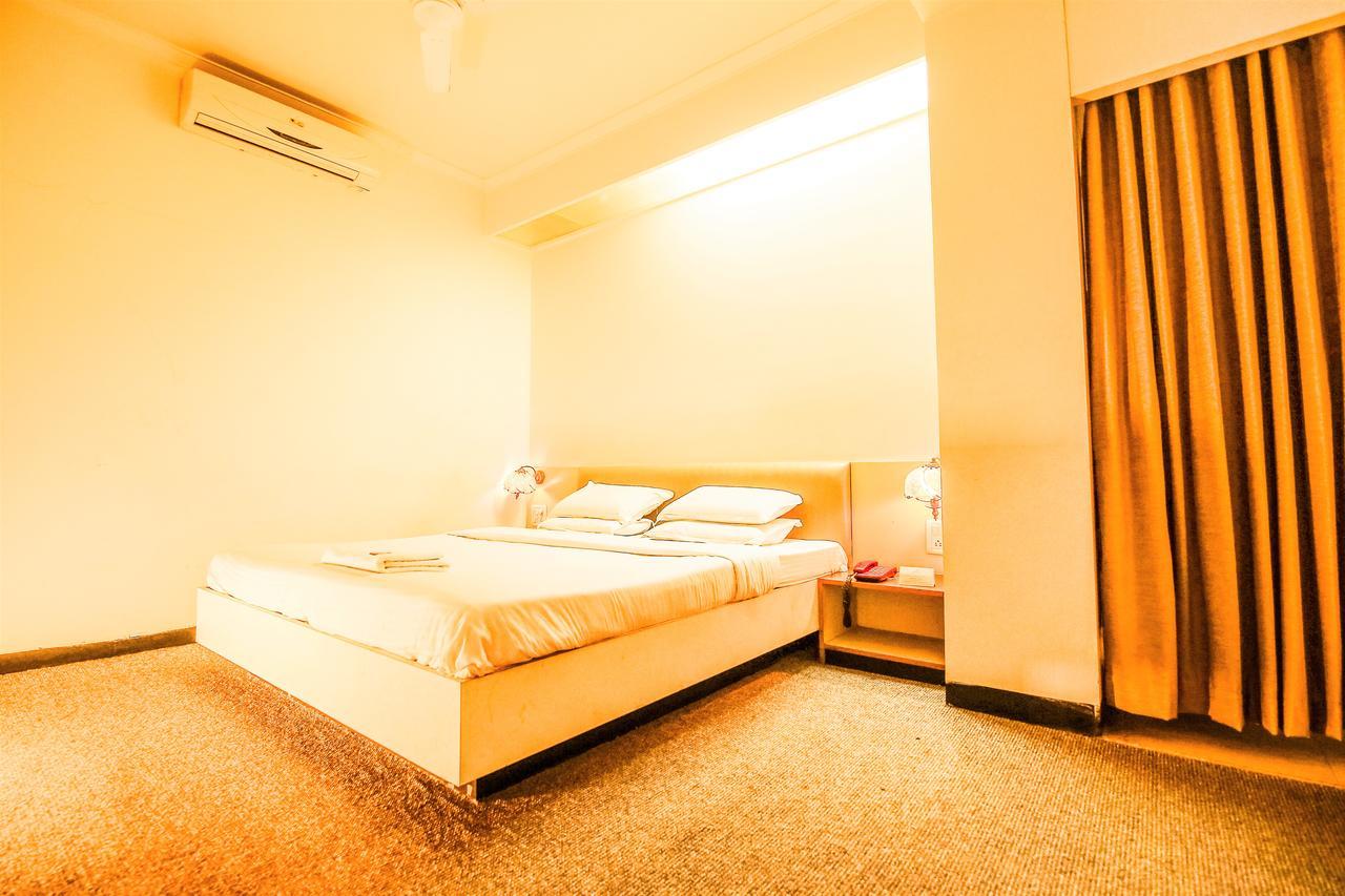 Hotel Sangam Karad Exterior photo